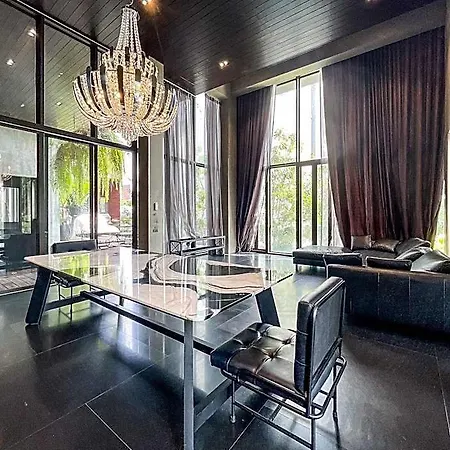 Breathtaking Oasis Pool Villa W/Jacuzzi In Ekkamai