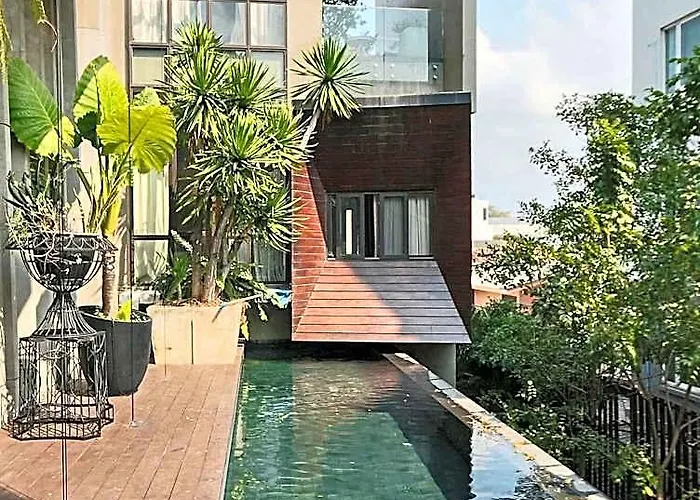 Breathtaking Oasis Pool W/jacuzzi In Ekkamai Отель 5*