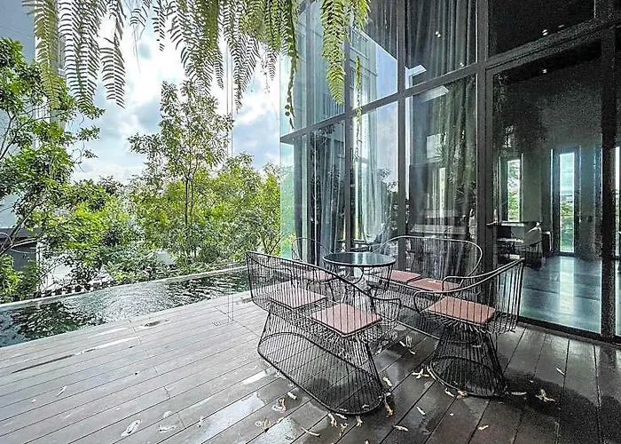 Breathtaking Oasis Pool W/jacuzzi In Ekkamai 5* Бангкок